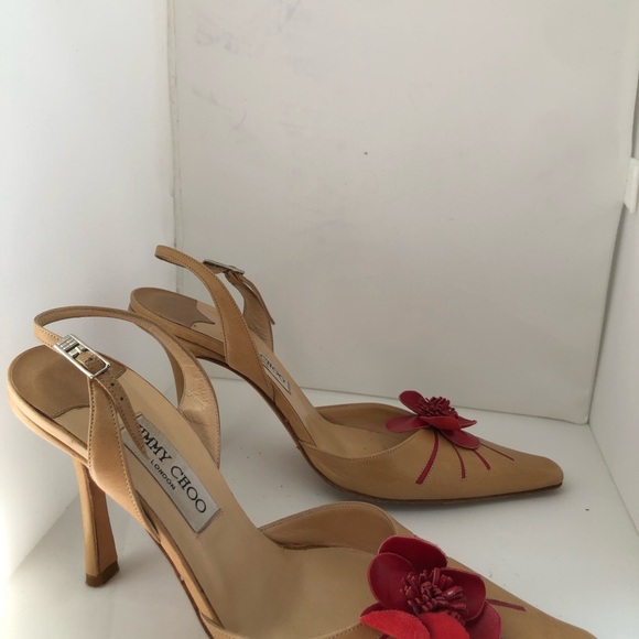 Jimmy Choo nude heels with accent flower - Picture 2 of 5